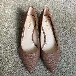 Nine West brown kitten heel